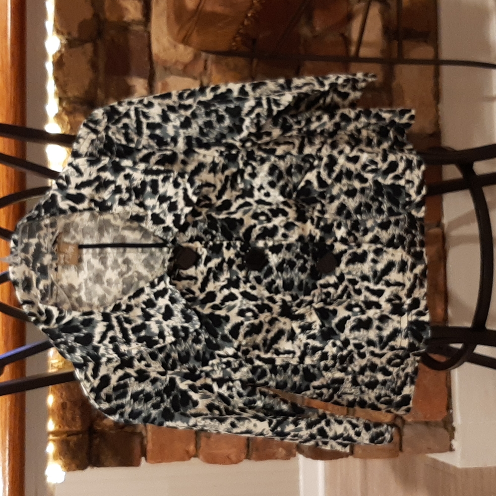 NWOT Women's Ambition Animal Print Button Up Jacket Size S